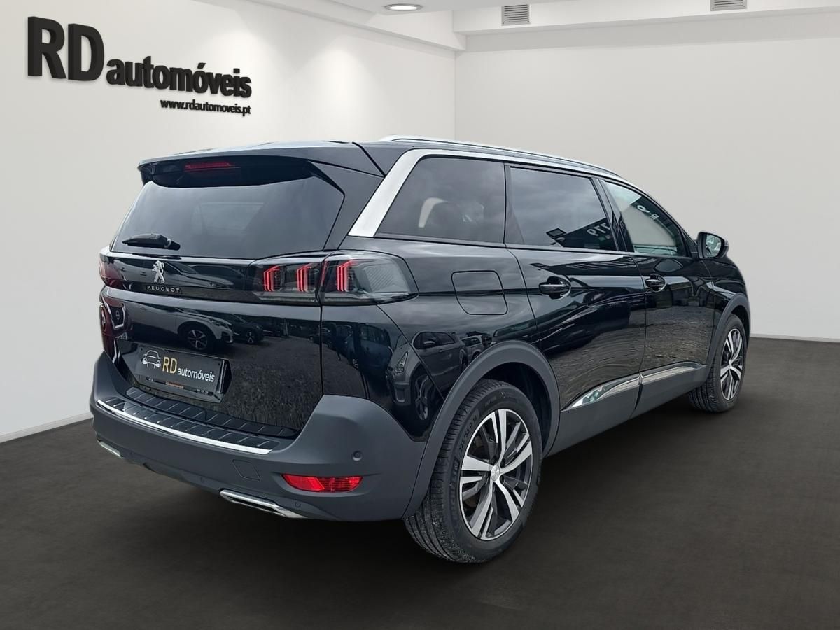 peugeot-5008-2022-diesel-1499cc