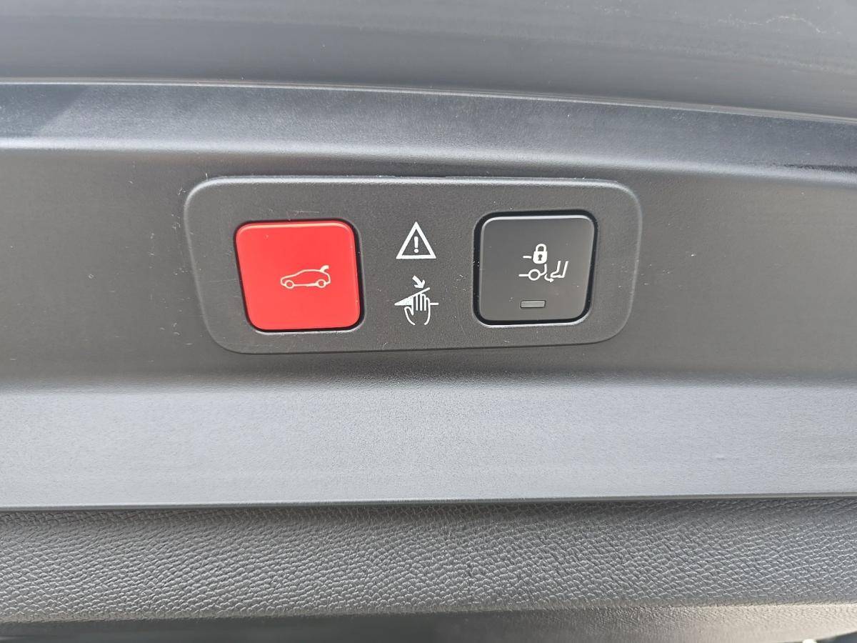 peugeot-5008-2022-diesel-1499cc