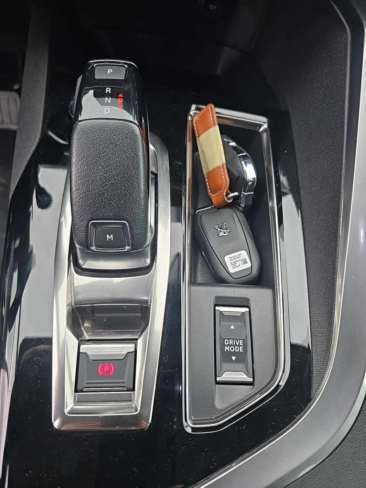 peugeot-5008-2022-diesel-1499cc