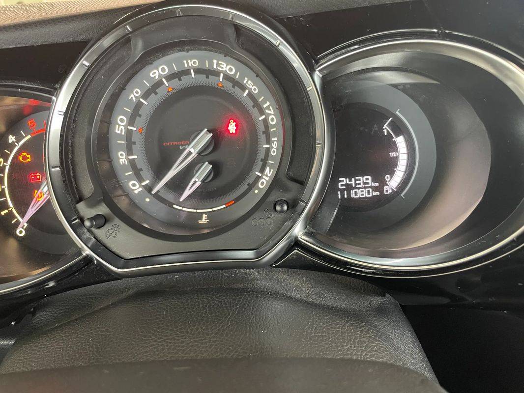 citroen-ds3-2015-diesel-1560cc