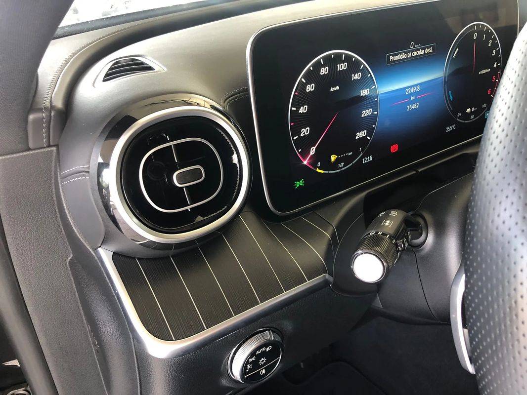 mercedes-benz-classe-c-2023-hibrido-a-gasolina-1993cc