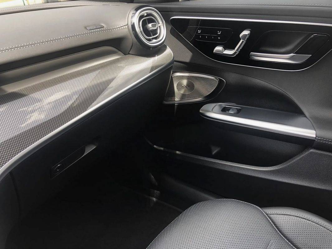 mercedes-benz-classe-c-2023-hibrido-a-gasolina-1999cc