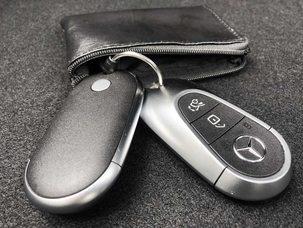 mercedes-benz-classe-c-2023-hibrido-a-gasolina-1999cc