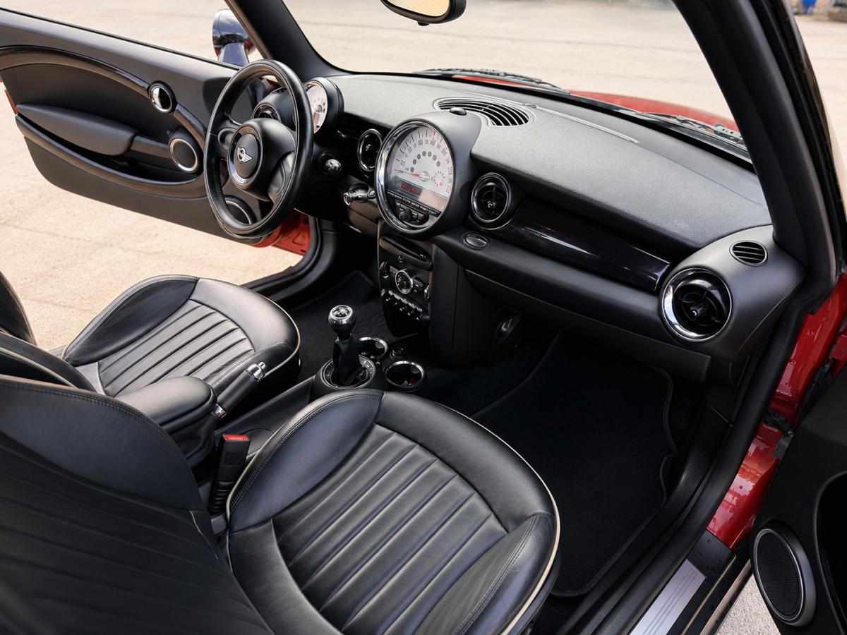 mini-hatch-d-2-0-2011-diesel-1598cc