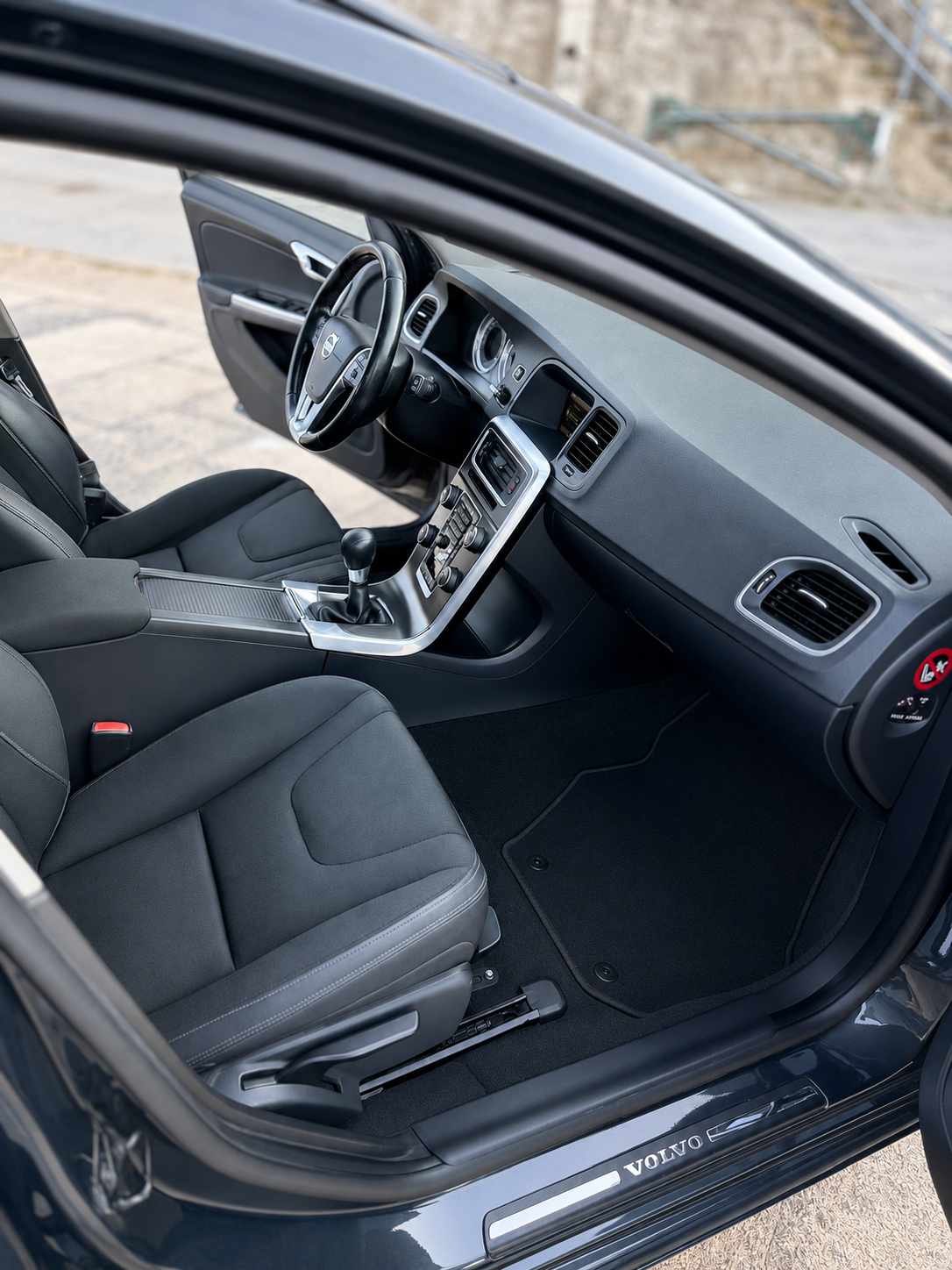 volvo-v60-1-6-d2-2012-diesel-1560cc