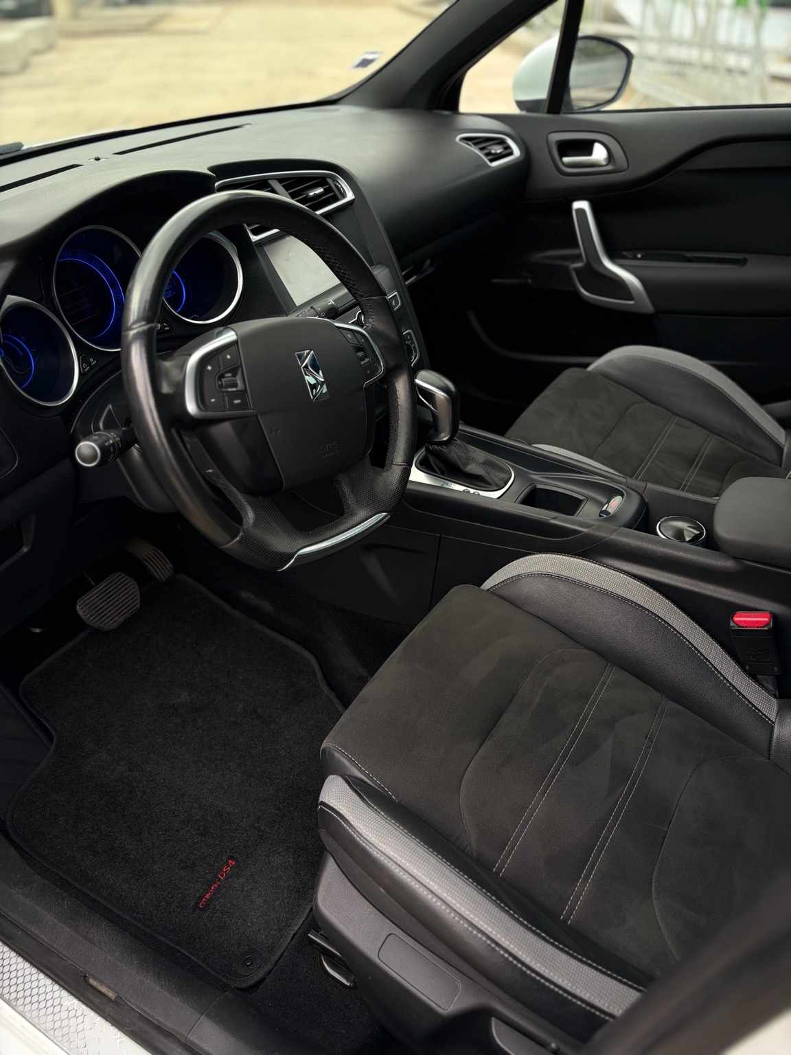 ds-ds-4-1-6-bluehdi-2016-diesel-1560cc