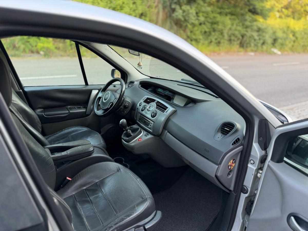 renault-scenic-1-5-dci-2009-diesel-1461cc