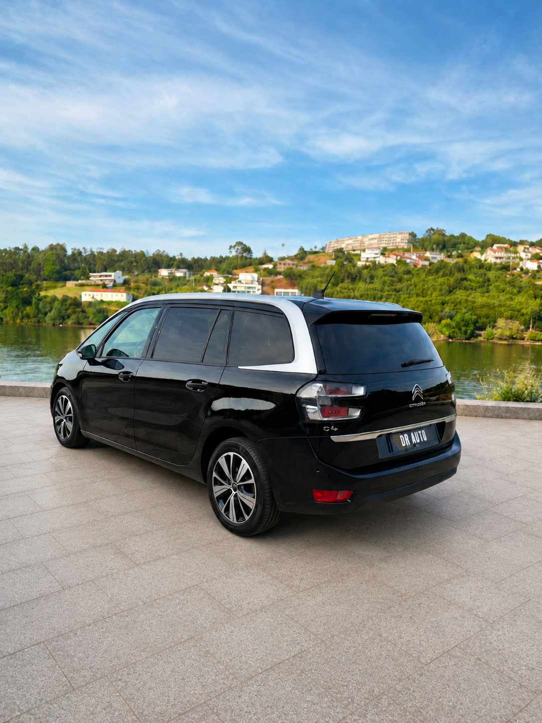 citroen-c4-picasso-2-0-bluehhdi-2017-diesel-1997cc