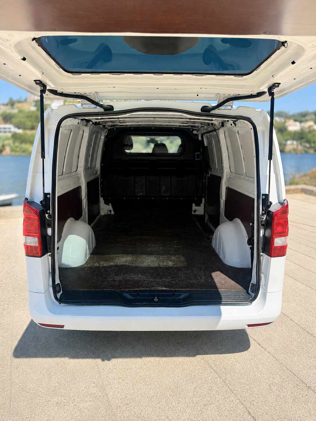 mercedes-benz-vito-114-cdi-2018-diesel-2143cc