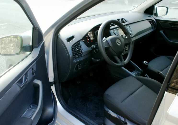 skoda-fabia-1-0-mpi-2017-gasolina-999cc