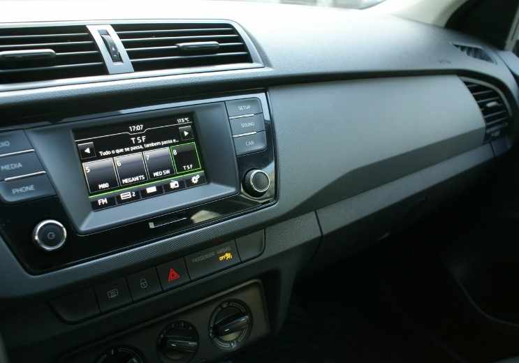 skoda-fabia-1-0-mpi-2017-gasolina-999cc