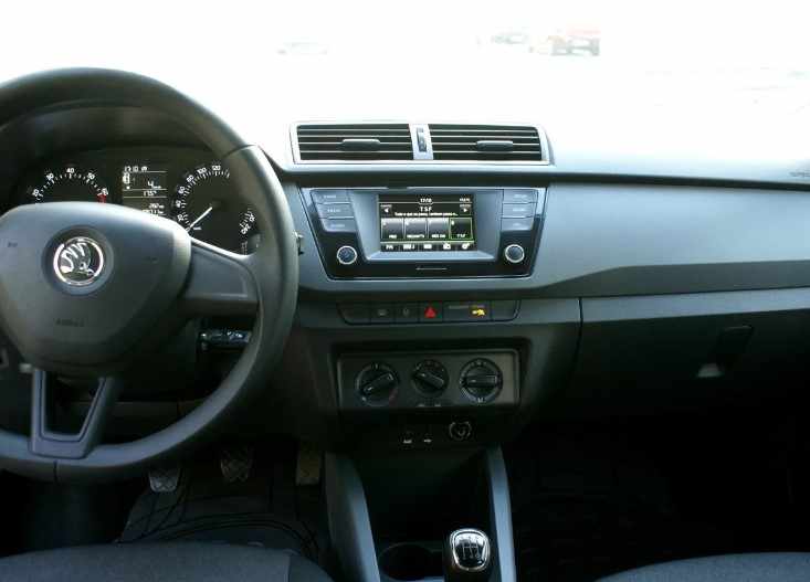 skoda-fabia-1-0-mpi-2017-gasolina-999cc