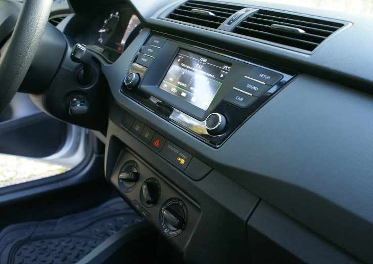 skoda-fabia-1-0-mpi-2017-gasolina-999cc