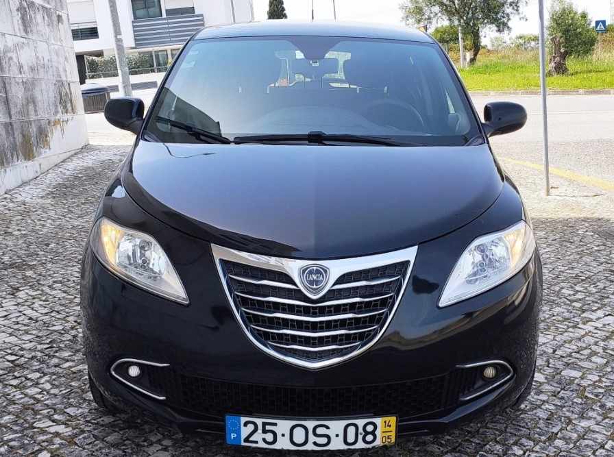 lancia-ypsilon-1-2-95cv-2014-diesel-1248cc
