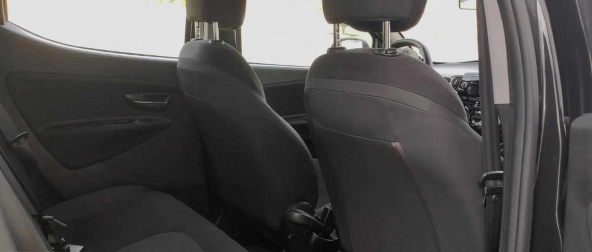 lancia-ypsilon-1-2-95cv-2014-diesel-1248cc