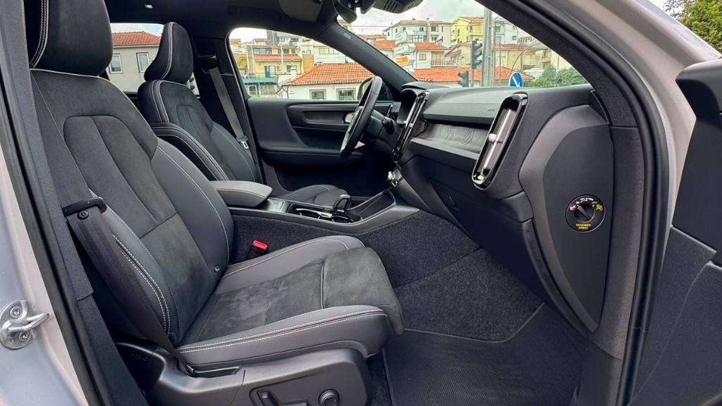 volvo-xc40-2022-eletrico-500cc