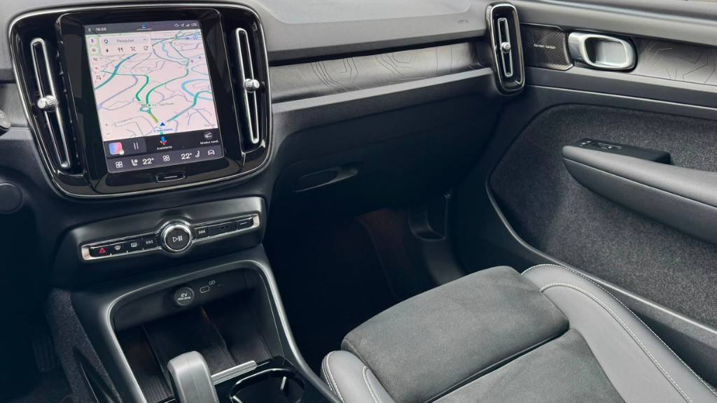 volvo-xc40-2022-eletrico-500cc