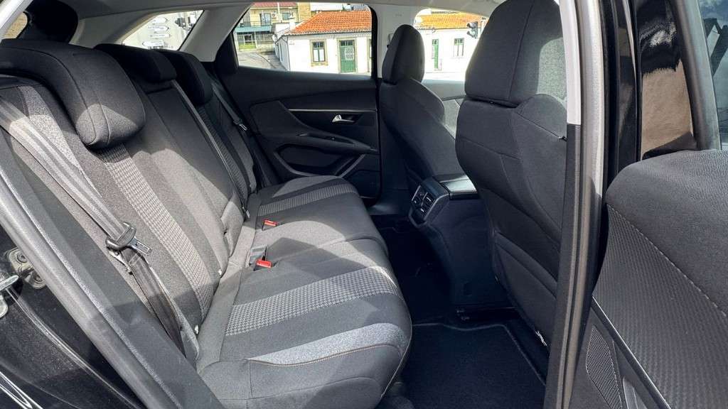 peugeot-3008-2018-diesel-1499cc