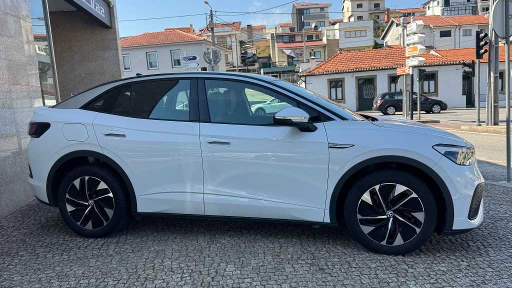 volkswagen-id-5-2023-eletrico-500cc