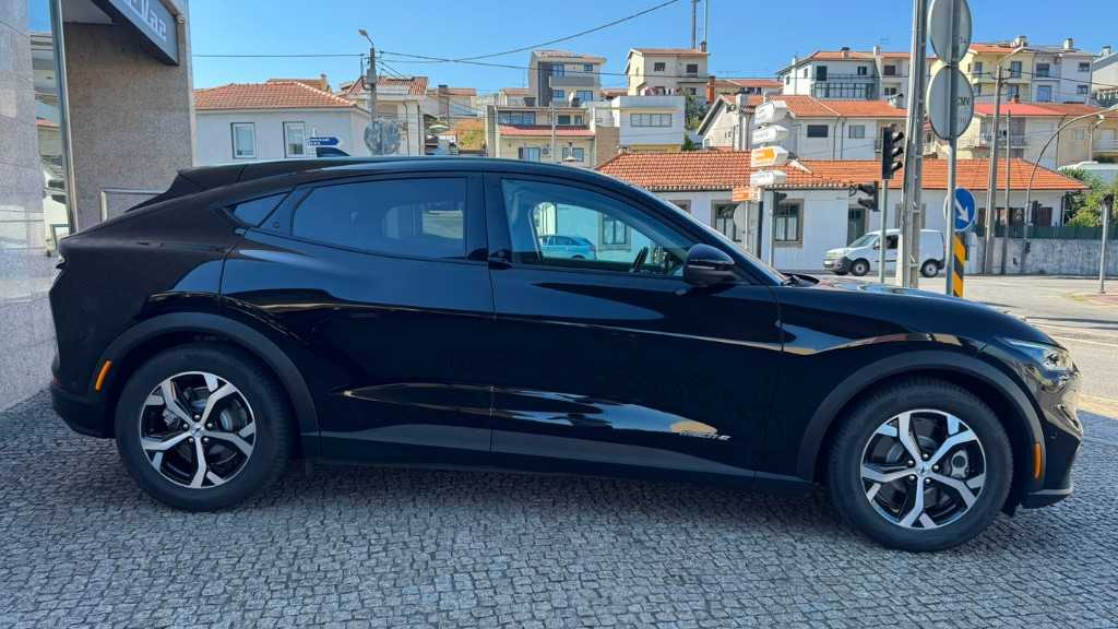 ford-mustang-2021-eletrico-500cc