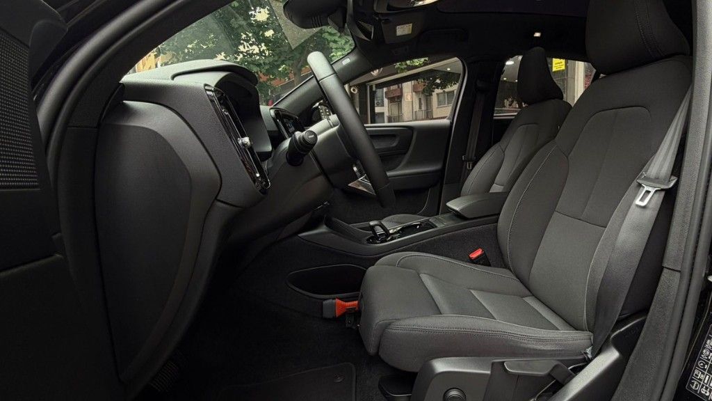 volvo-c40-2023-eletrico-500cc