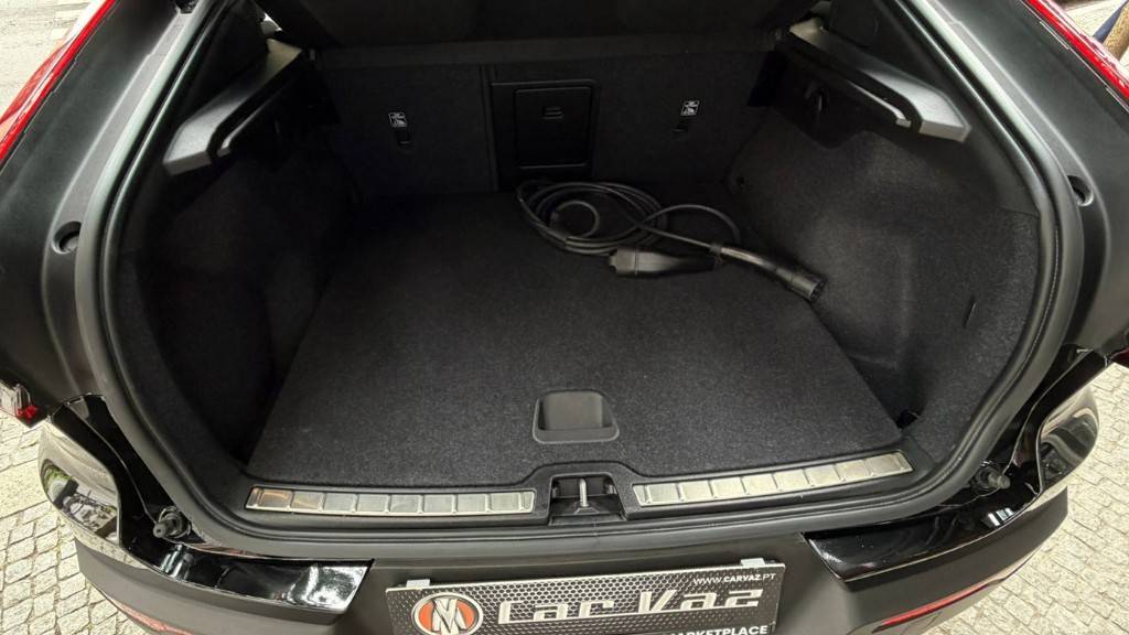 volvo-c40-2023-eletrico-500cc