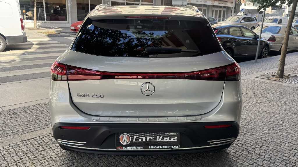 mercedes-benz-eqa-2022-eletrico-500cc