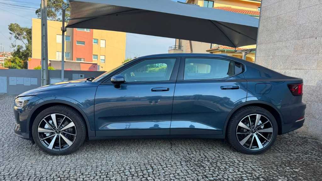 polestar-2-2022-eletrico-500cc