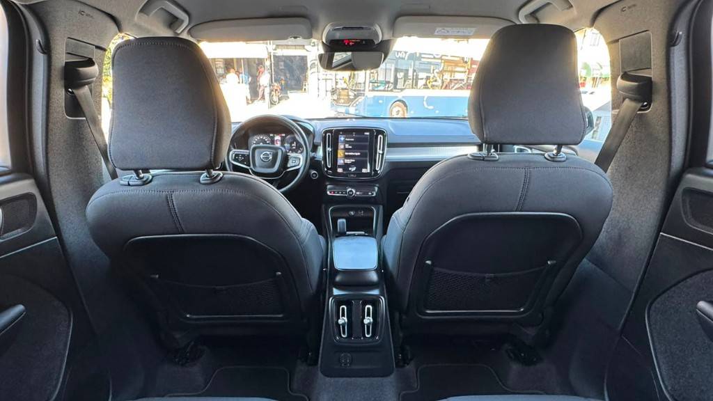 volvo-xc40-2022-hibrido-a-gasolina-1477cc