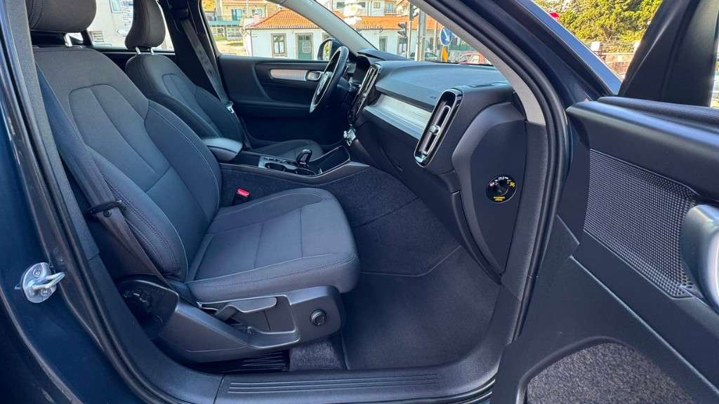 volvo-xc40-2022-hibrido-a-gasolina-1477cc