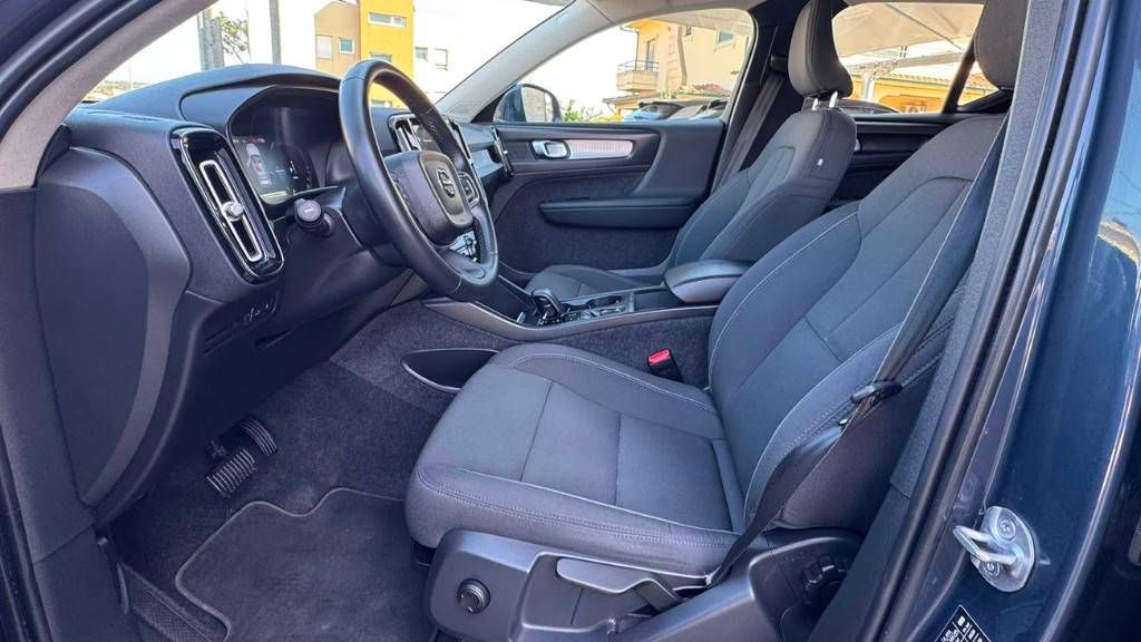 volvo-xc40-2022-hibrido-a-gasolina-1477cc