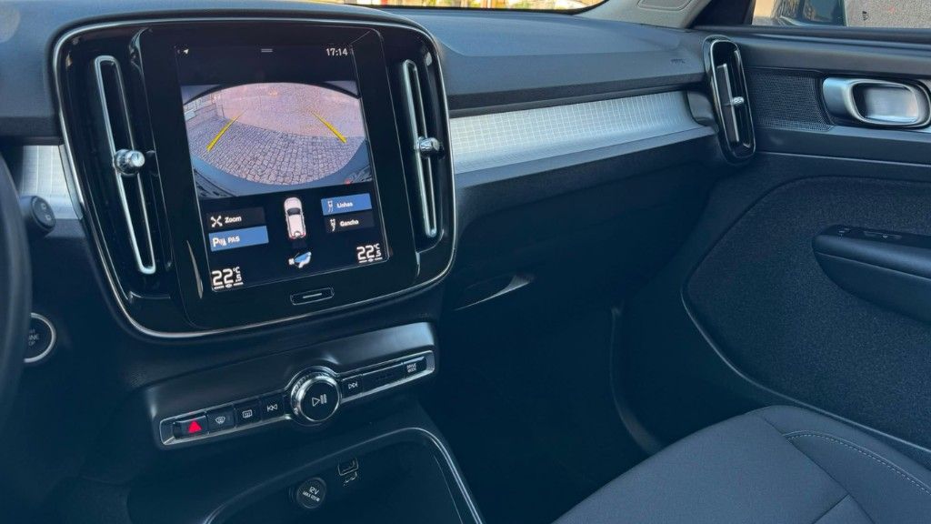 volvo-xc40-2022-hibrido-a-gasolina-1477cc
