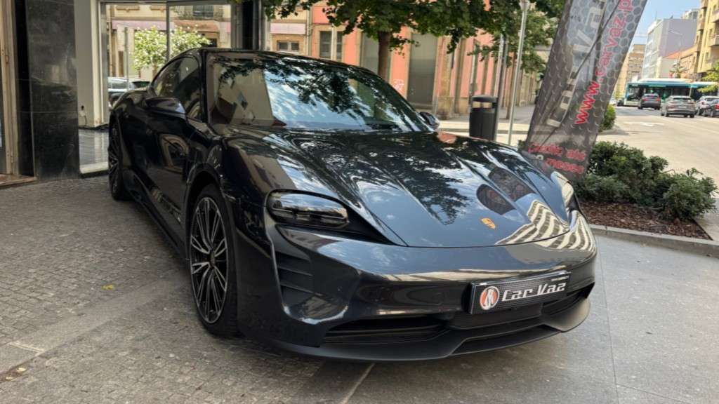 porsche-taycan-2021-eletrico-500cc