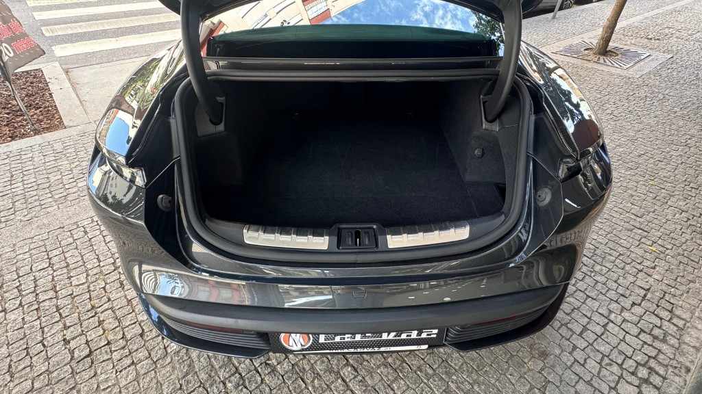 porsche-taycan-2021-eletrico-500cc