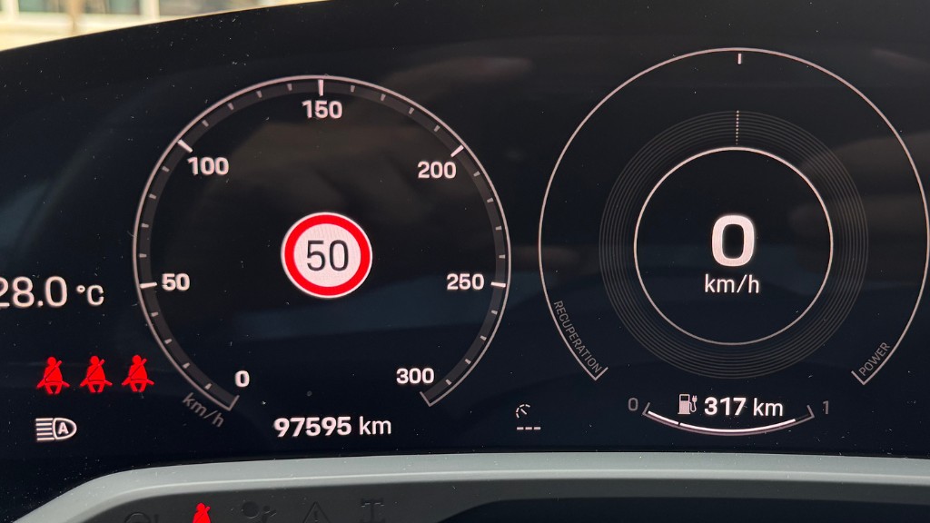porsche-taycan-2021-eletrico-500cc