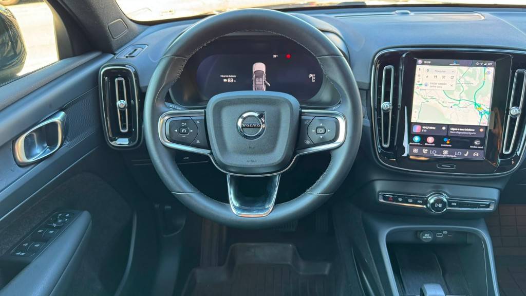 volvo-c40-2023-eletrico-500cc