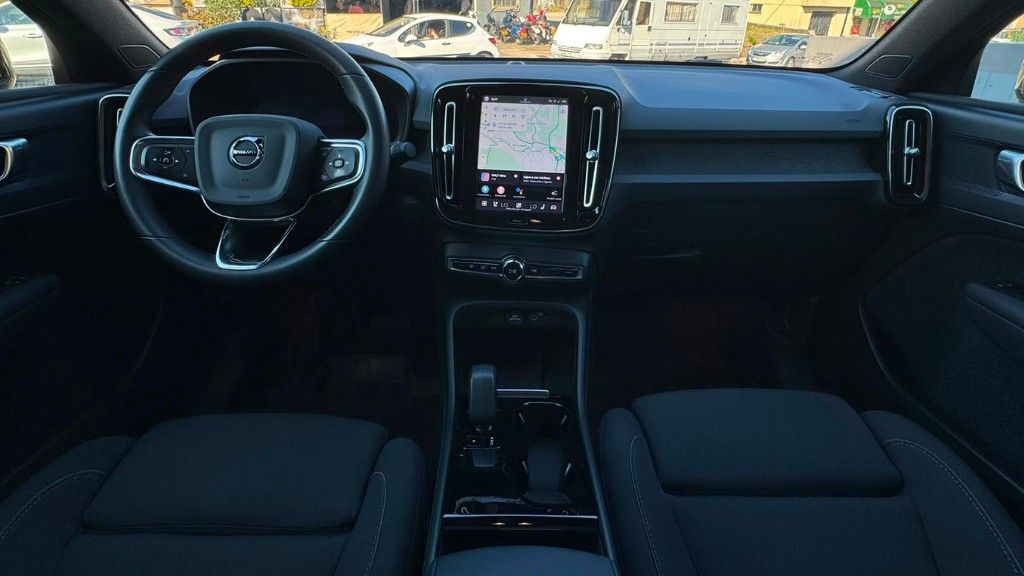 volvo-c40-2023-eletrico-500cc