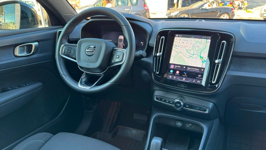 volvo-c40-2023-eletrico-500cc