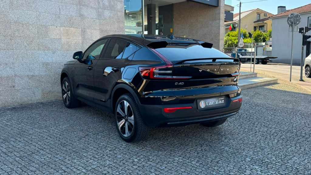 volvo-c40-2023-eletrico-500cc