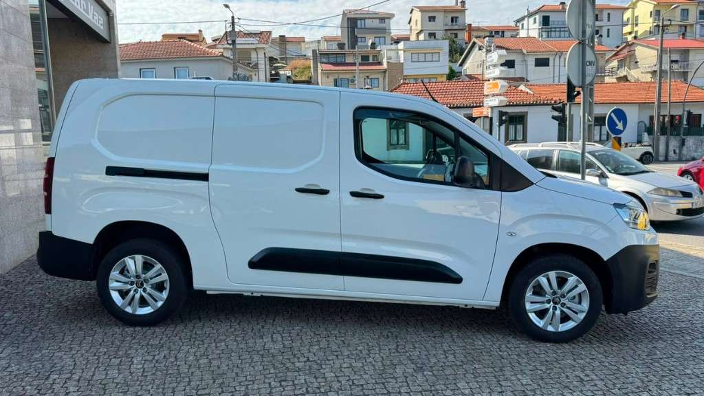citroen-berlingo-2021-diesel-1499cc