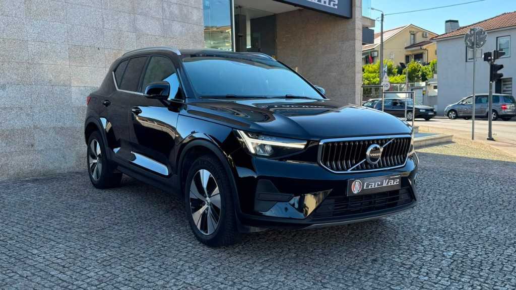 volvo-xc40-2022-hibrido-a-gasolina-1477cc