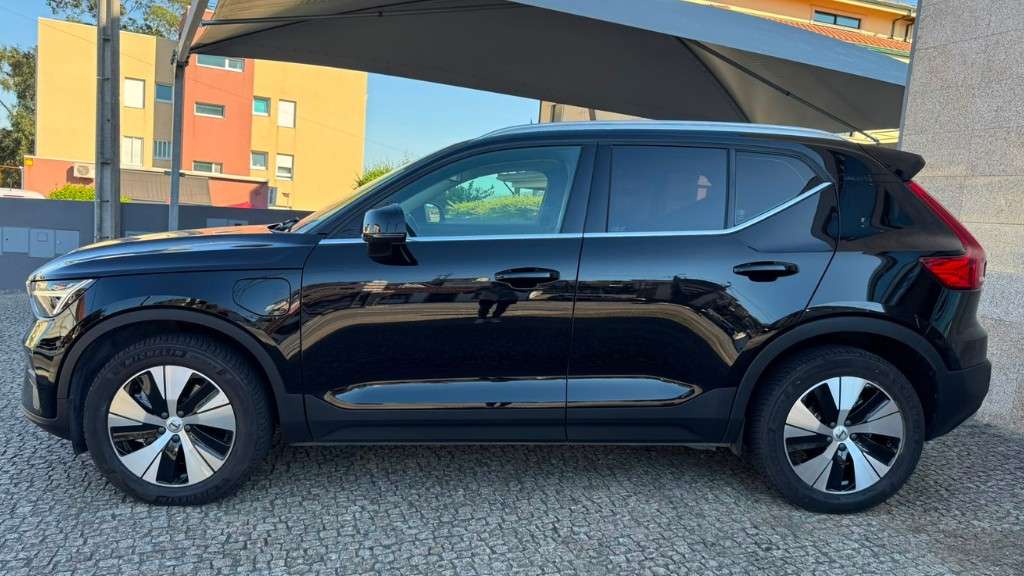 volvo-xc40-2022-hibrido-a-gasolina-1477cc