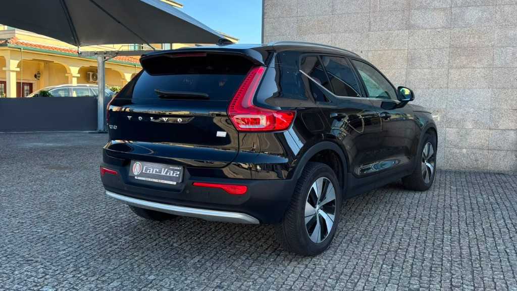 volvo-xc40-2022-hibrido-a-gasolina-1477cc