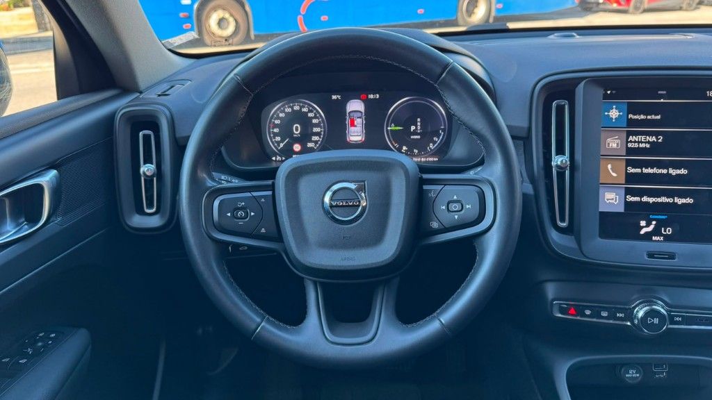 volvo-xc40-2022-hibrido-a-gasolina-1477cc