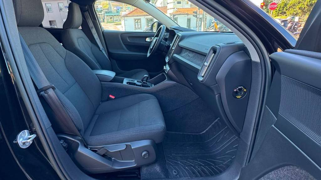 volvo-xc40-2022-hibrido-a-gasolina-1477cc