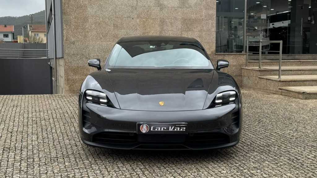 porsche-taycan-2021-eletrico-500cc