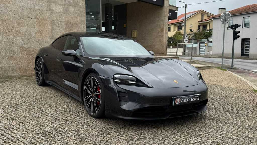 porsche-taycan-2021-eletrico-500cc