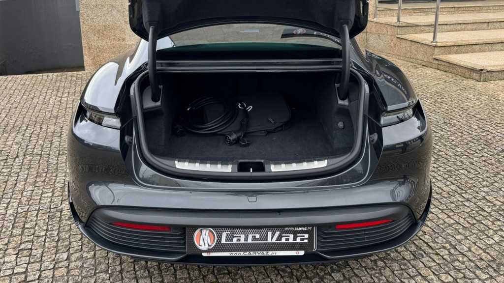 porsche-taycan-2021-eletrico-500cc
