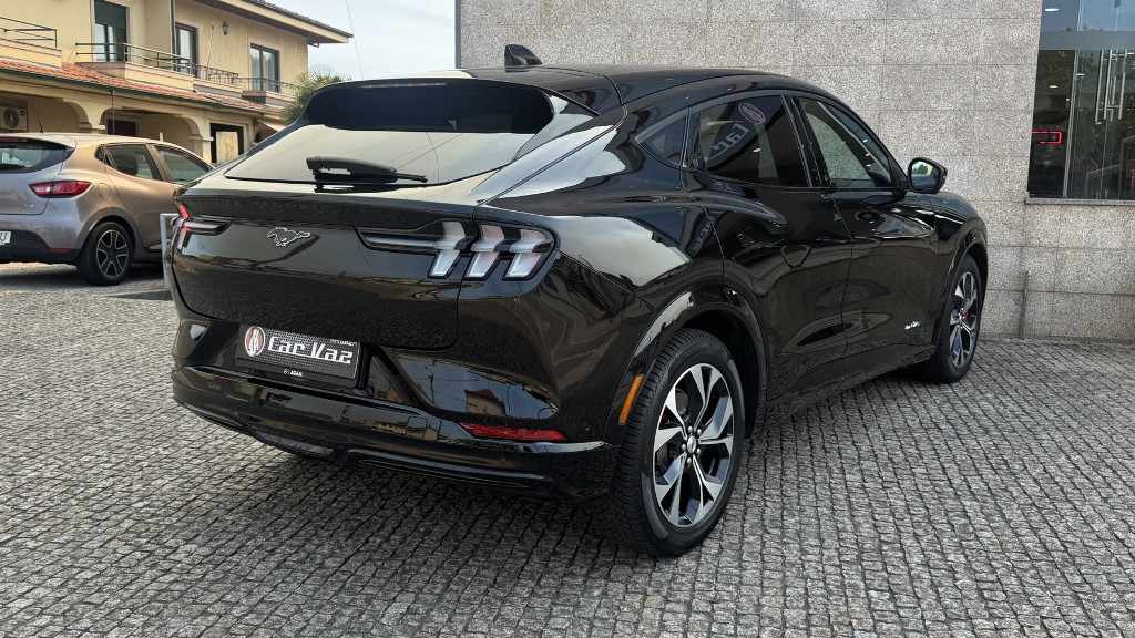ford-mustang-2023-eletrico-500cc