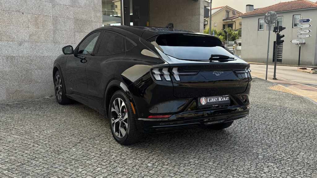 ford-mustang-2023-eletrico-500cc